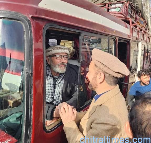 chitraltimes afghan refuges departure from booni upper chitral dc imran