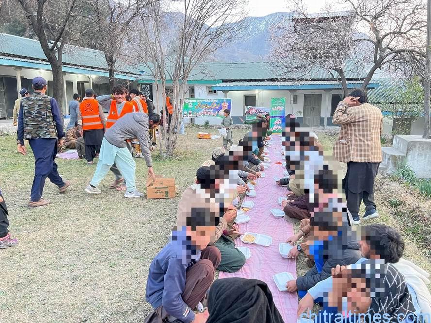 chitraltimes aftar party for arandu displaced people in drosh 1