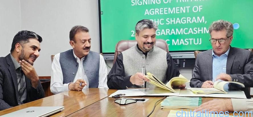 chitraltimes aga khan health service and kp health foundaiton mou signed under ppp for rhc mastuj shahgram and thq garamchashma 2