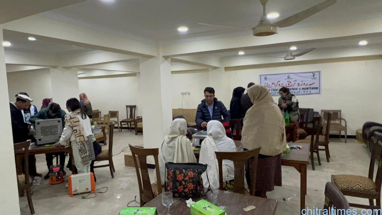 chitraltimes akrsp madad cookstove repair 12