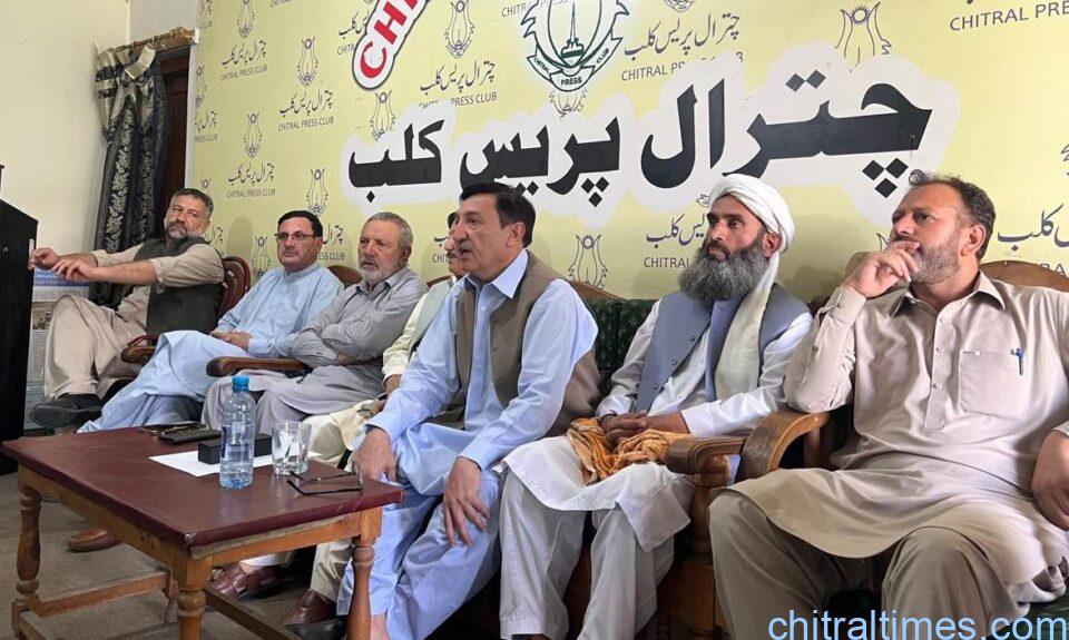 chitraltimes all parties press confrence chitral for roads 2