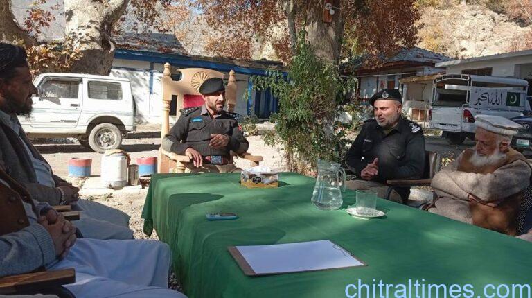 chitraltimes ayun police meeting with community on drugs 2