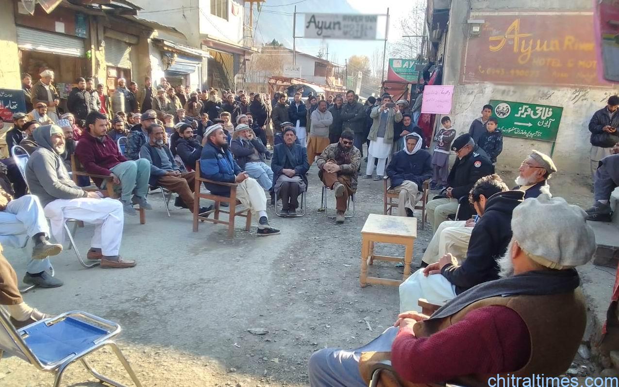 کالاش ویلیز روڈ کی تعمیر کی بندش کے خلاف ایون میں زبردست احتجاج ،22 دسمبر کو کالاش فیسٹول چوموس کے موقع پر ایون میں روڈ مکمل بند کرنے کا فیصلہ