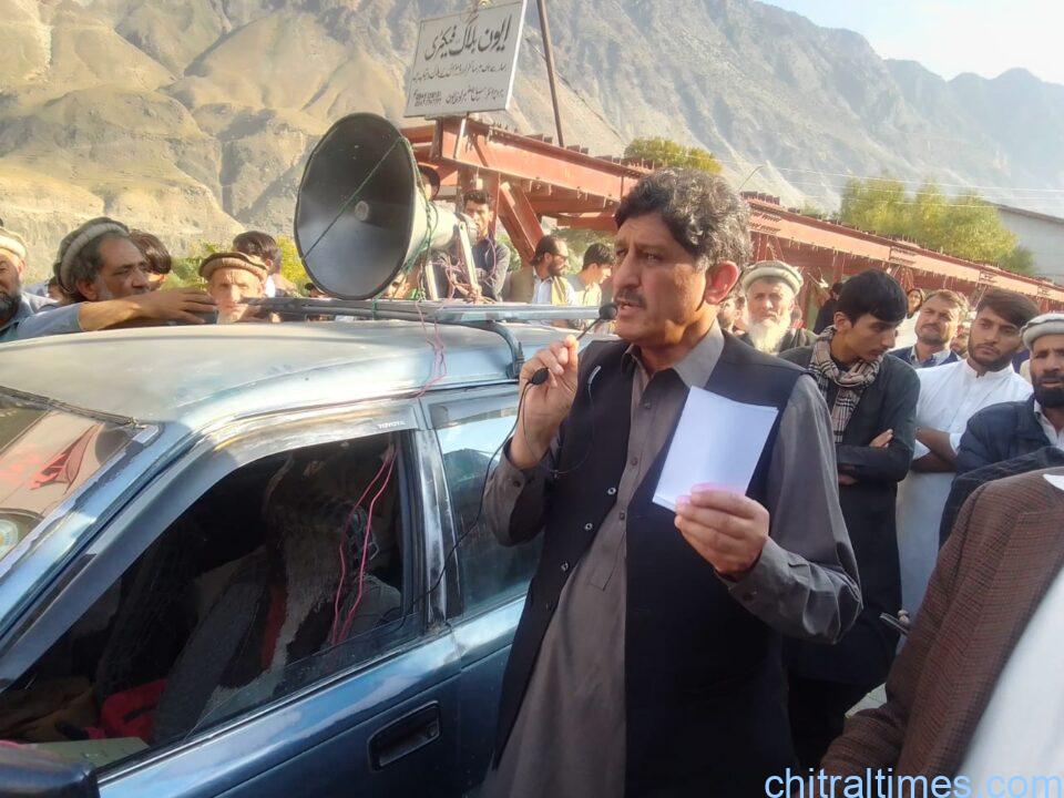 chitraltimes ayun valley protest for their demands road flood relief 6