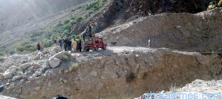 chitraltimes bang nala flood and sholkoch road closed 2