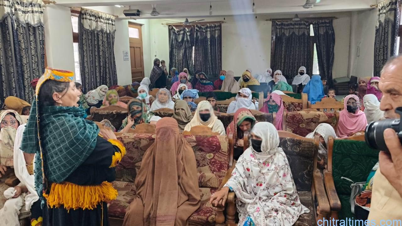 chitraltimes benifishries of BISP protest chitral town and press club 4