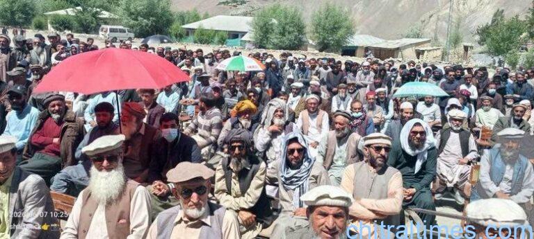 chitraltimes booni buzund road protest shagram torkhow 1