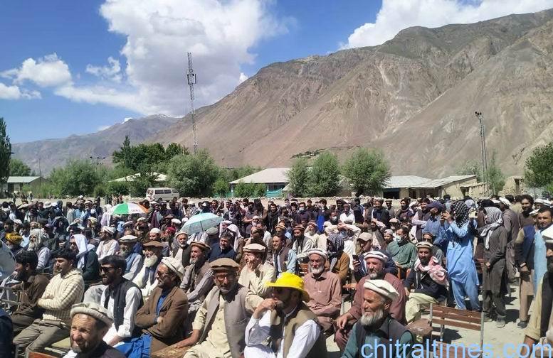 chitraltimes booni buzund road protest shagram torkhow 3