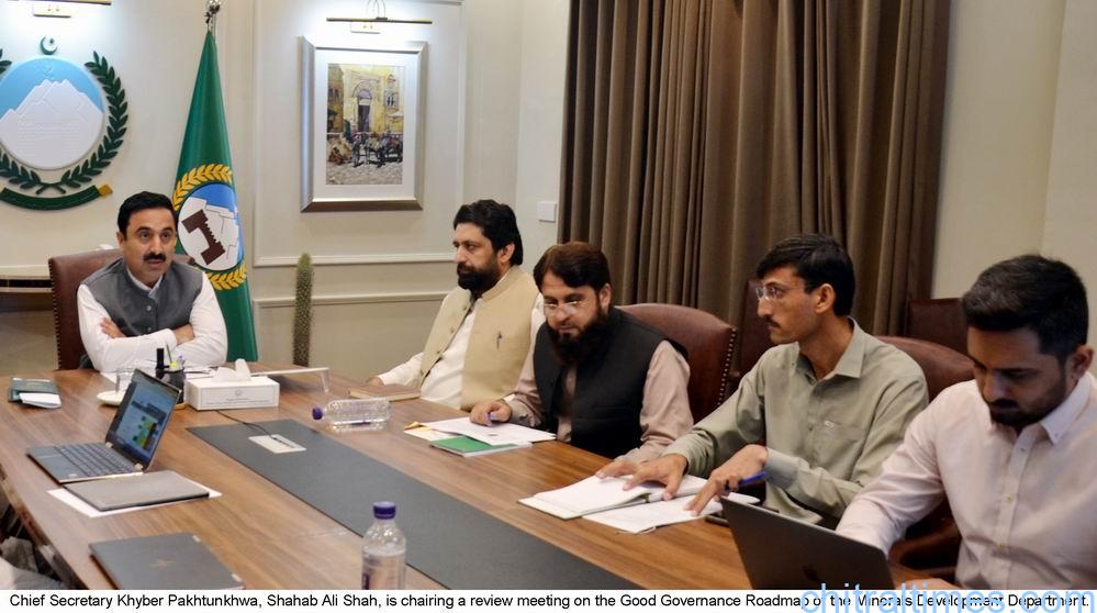 چیف سیکرٹری خیبرپختونخوا شہاب علی شاہ کی زیر صدارت سی اینڈ ڈبلیو، معدنیات، توانائی اور پاور محکموں کے گڈ گورننس روڈمیپ اقدامات پر جائزہ اجلاس
