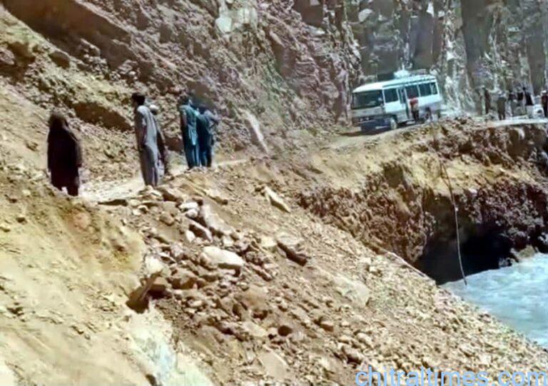 chitraltimes chitral booni mastuj road re open in kuragh after flood hit 5