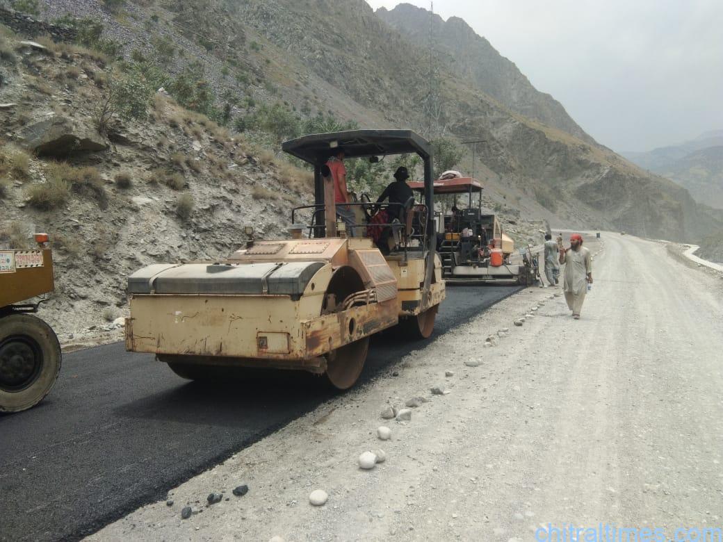 chitraltimes chitral booni mastuj shandur road black topping starts at Kari village 2