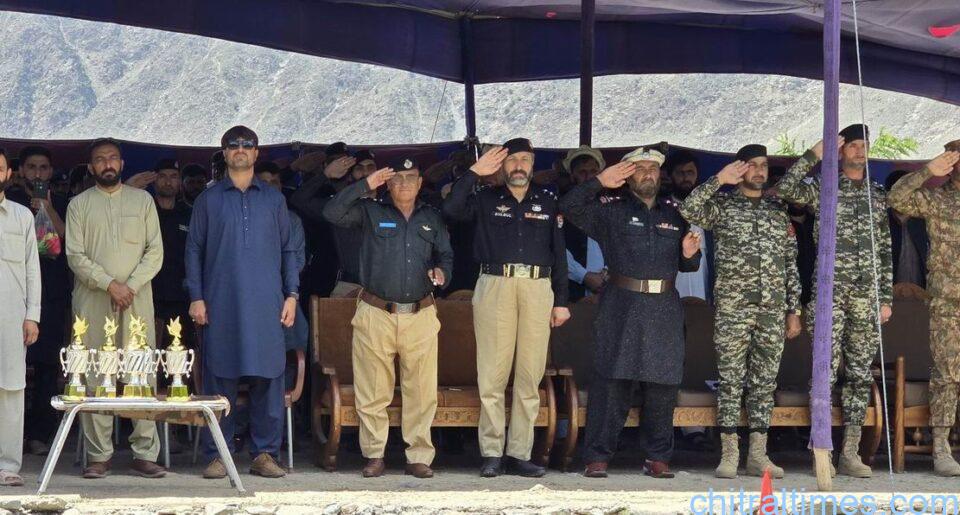 chitraltimes chitral levies passing out parade drosh 15