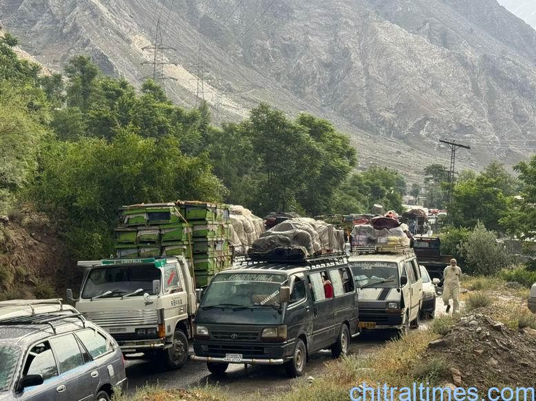 chitraltimes chitral peshawar road closure due rain and flood drosh 1