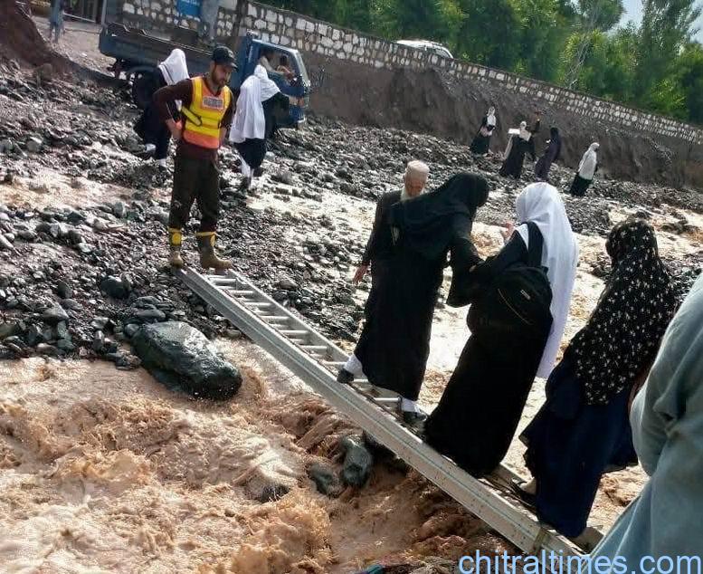 chitraltimes chitral peshawar road closure due rain and flood drosh 12
