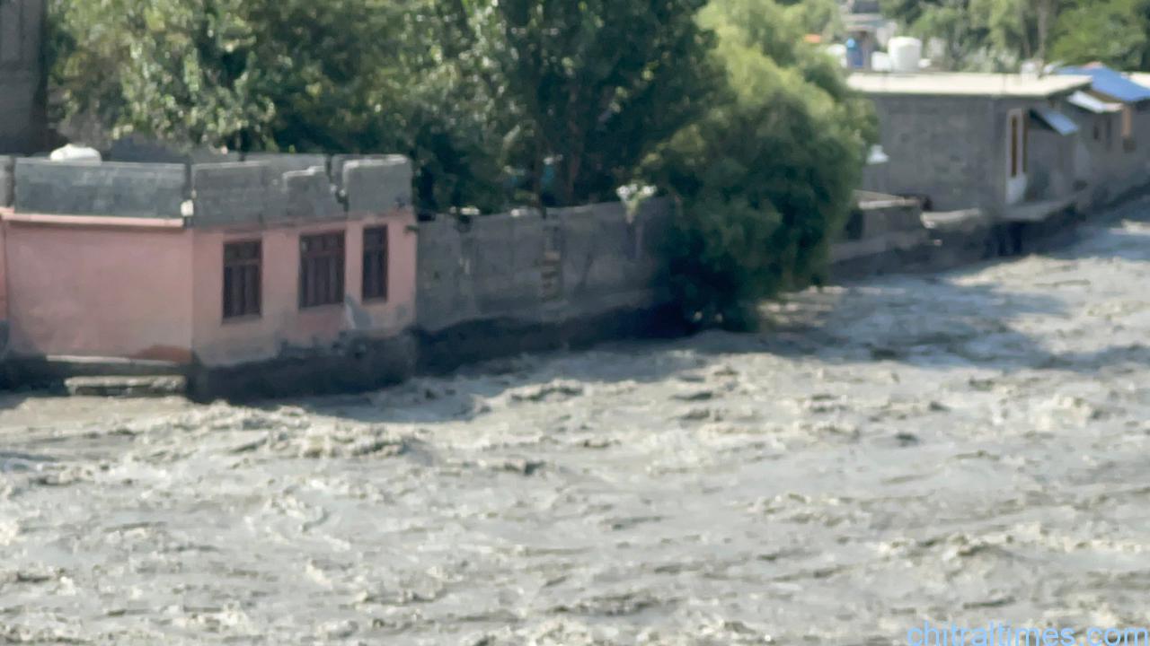 chitraltimes chitral river errosion and river encrougment 9