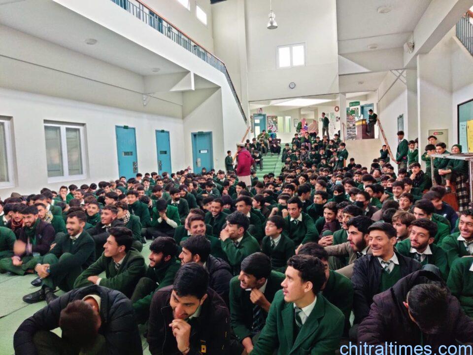 chitraltimes chitral trafic police awarness session 3