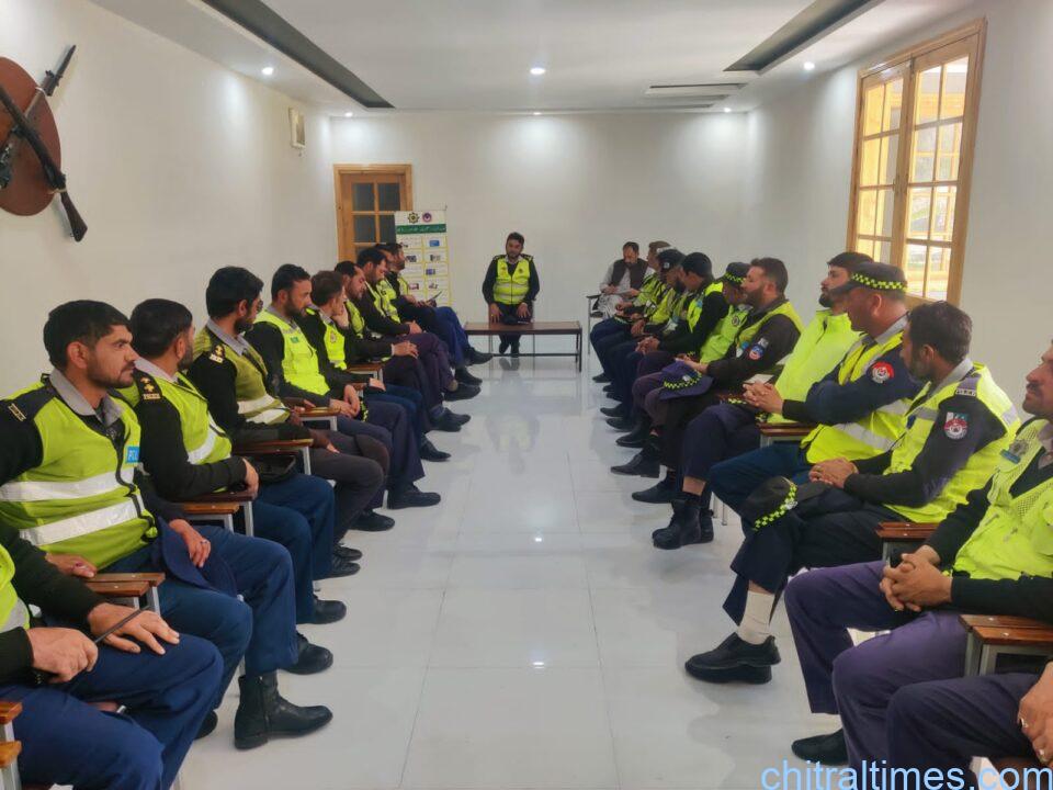 chitraltimes chitral trafic police meeting 2