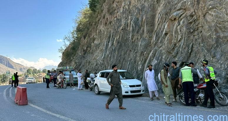 chitraltimes chitral trafice police action against uder age motorcylist