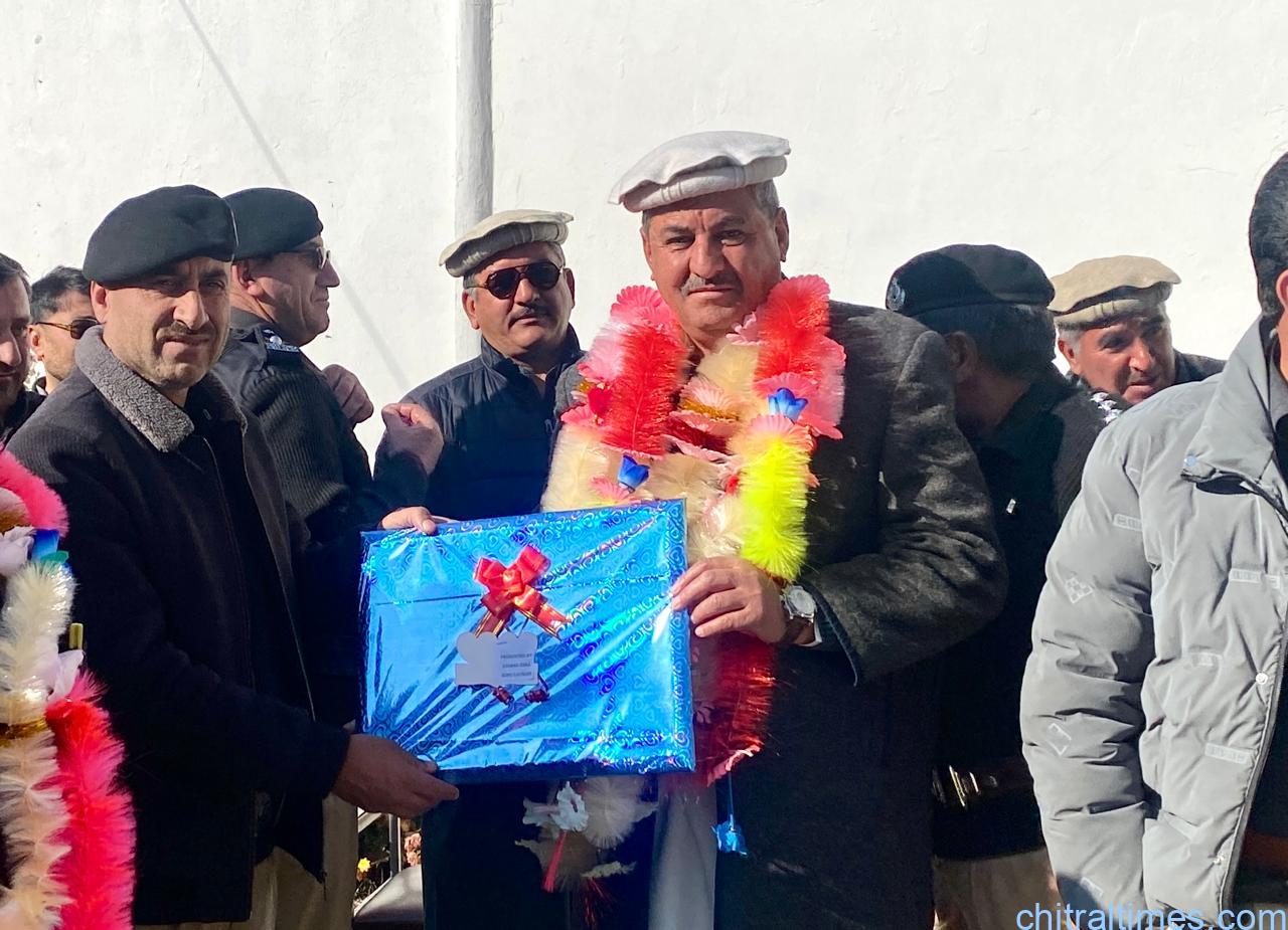 محکمہ پولیس سے ریٹائرڈ ہونے والے افسران عبد العزیز ودیگرکے اعزاز میں پولیس لائن لوئر چترال میں ایک پروقار الوادعی تقریب کا انعقاد