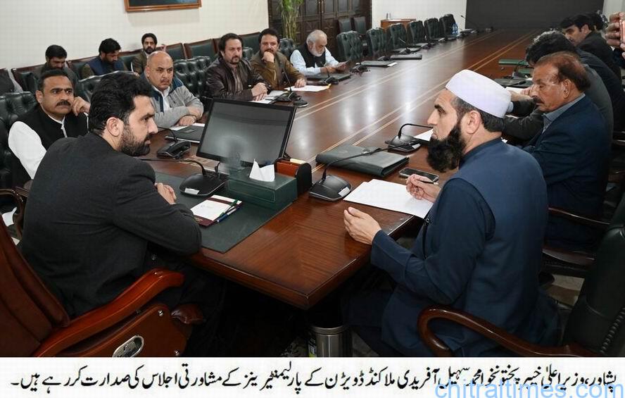 وزیر اعلی کے زیر صدارت پارلیمنٹرینز کا اجلاس، رستم امبیلا روڈ، مستوج بروغل روڈ، دیر کیڈٹ کالج، تالاش بائی پاس اور چترال نرسنگ کالج سمیت دیگر اہم منصوبوں سے اصولی اتفاق 