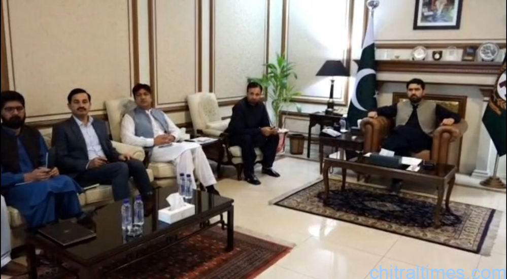 وزیراعلیٰ کے زیر صدارت محکمہ خوراک کا اجلاس، صوبے میں آٹے کی قیمتوں میں اضافے کی بنیادی وجہ پنجاب سے گندم اور آٹے کی ترسیل میں رکاوٹ ہے، وزیراعلیٰ کو بریفنگ 