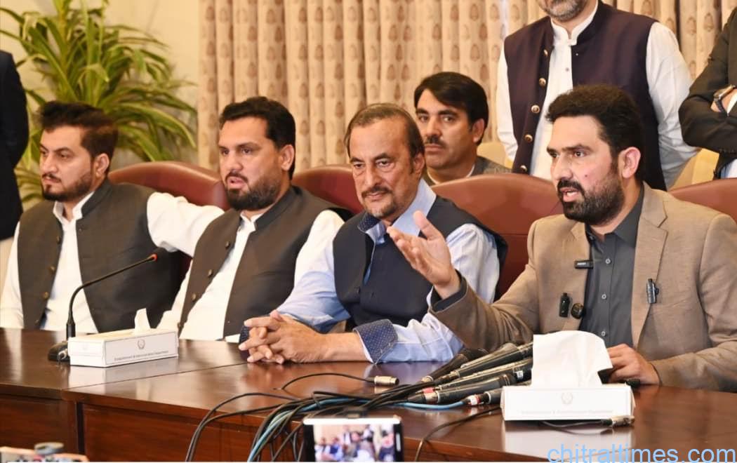 سابق وزیر اعظم عمران خان کے علاج کے لیے آئینی، جمہوری اور سیاسی تمام راستے اختیار کیے گئے تمام دستیاب قانونی راستے اپنانے کے باوجود یہ جائز مطالبہ اب تک پورا نہیں کیا جا رہا۔ سہیل آفریدی