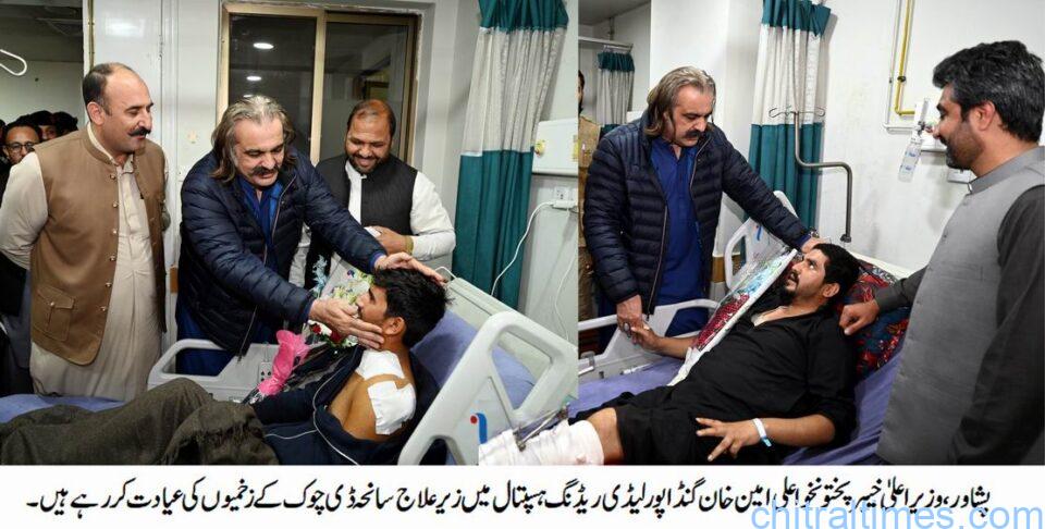 chitraltimes cm kp visit lrh hospital met pti injured workers