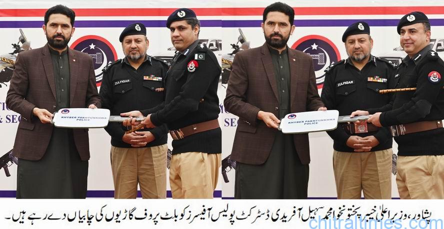 سیف سٹیز منصوبے کو پشاور کے ساتھ ڈویژنل ہیڈ کوارٹرز اور ضم اضلاع تک توسیع دی جا رہی ہے جبکہ اس منصوبے کے لیے 3.8 ارب روپے کی اضافی گرانٹ کی منظوری دی گئی ہے۔ وزیراعلیٰ 