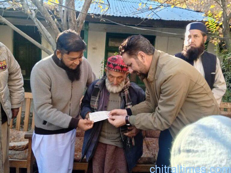 chitraltimes dc and dpo upper chitral visit zaini fire cut house 2
