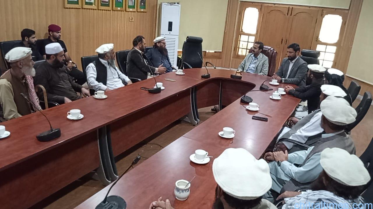 سردیوں میں سوختنی دیار لکڑی کے حوالے سے چترال کے مساجدومدارس اور دیگر مراکز کو درپیش مسئلہ حل کر دیا گیا۔ امیر جماعت اسلامی 