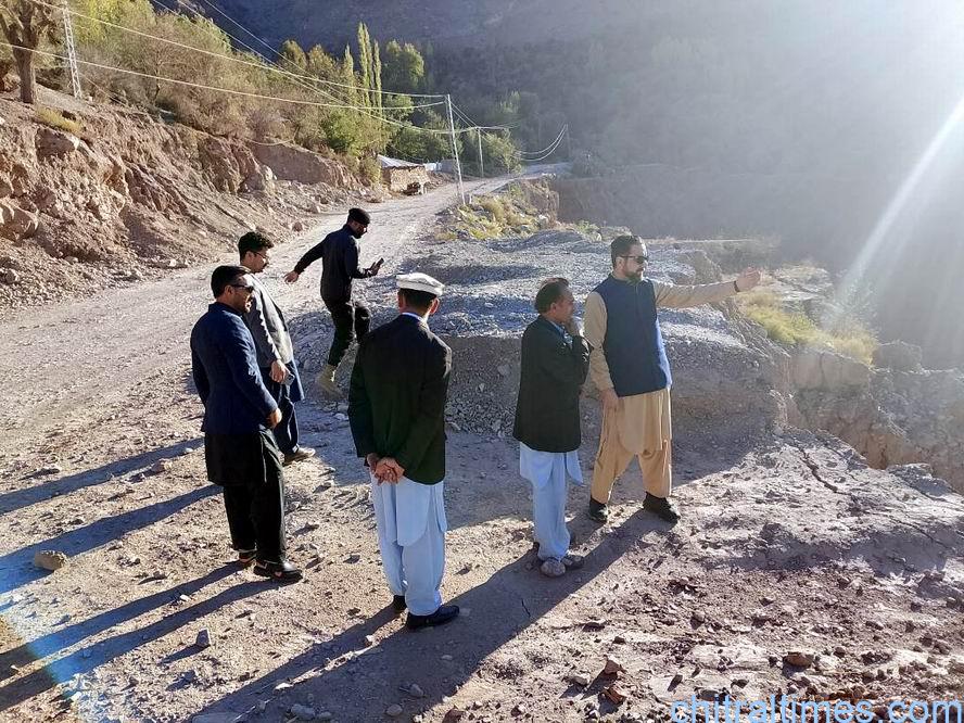 chitraltimes dc upper chitral visit shadar reshun to examine work on diverse river 6