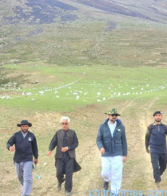 Chitral Times - The voice of Chitral | ڈپٹی کمشنر اپر چترال عمران خان کا شندور پولو گراونڈ کا دورہ، فیسٹول کے انتظامات کا جائرہ chitraltimes dc upper chitral visit shandur pass 6