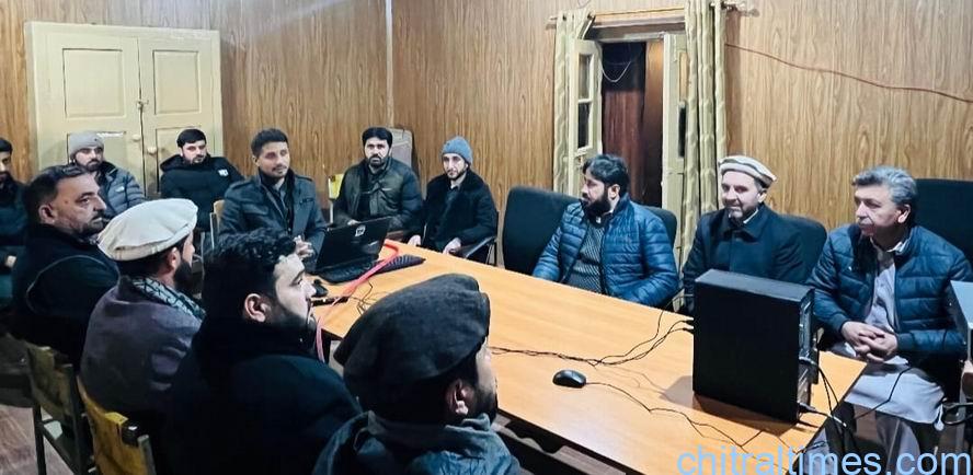 ڈسٹرکٹ ڈرگ کنٹرول کمیٹی چترال کا اجلاس، مارکیٹ میں درست ادویات کی فراہمی کے بارے میں تمام قواعد وضوابط پر سوفیصد عمل کیا جائے گا۔ ڈرگ انسپکٹر ڈاکٹر نعمت اللہ خان