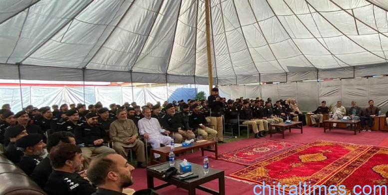 Chitral Times - The voice of Chitral | ڈی پی او چترال لوئر خالد خان کے زیر صدارت پولیس دربار کا انعقاد chitraltimes dpo chitral lower darbar 8