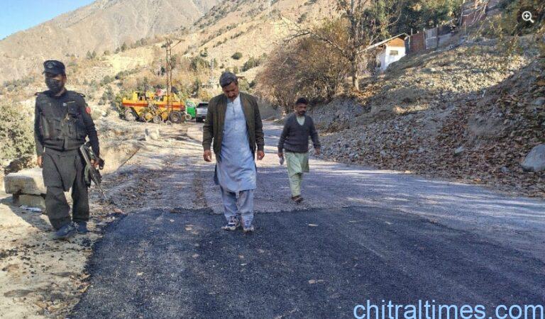 chitraltimes drosh kalkatak road under construction