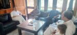 chitraltimes ex mna shahzada iftikhar meeting with sngpl officials