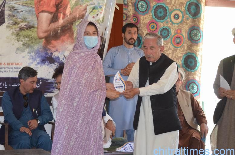 Chitral Times - The voice of Chitral | گرم چشمہ میں مرحوم آرٹسٹ شیر احمد المعروف ’’شیرو‘‘ کی یاد میں آرٹ نمائش کا اہتمام chitraltimes garamchashma art gallery exhibition 6