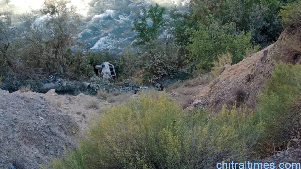 chitraltimes garamchashma road accident 4