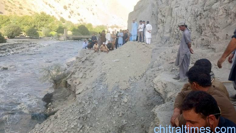chitraltimes garamchashma road closed 3 1