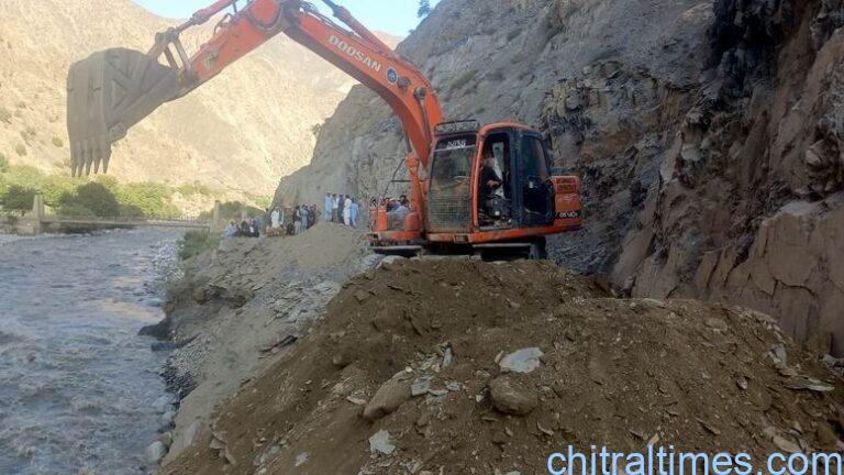 chitraltimes garamchashma road closed 4 1