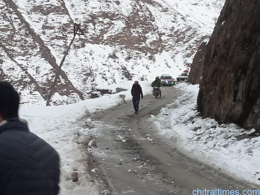 چترال گرم چشمہ-گبور روڈ کی خستہ حالی پر وزیراعظم کے کوآرڈینیٹر کا نوٹس، این ایچ اے حکام کیساتھ ہنگامی اجلاس طلب