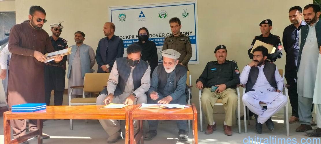 chitraltimes heads pakistan and ppaf distributes stock piles 4