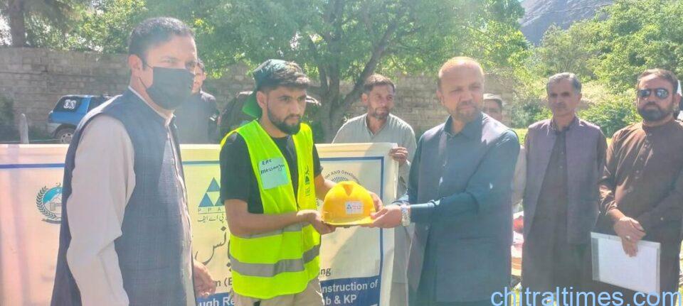 chitraltimes heads pakistan and ppaf distributes stock piles 6