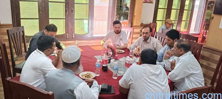 Chitral Times - The voice of Chitral | چترال تجارت اور سیاحت کے بیش بہا خزانوں سے مالا مال ہے۔ ہائی کمشنر بنگلہ دیش اقبال حسین کا چترال میں میڈیا سے گفتگو chitraltimes high commissioner bangladehs visit chitral 5
