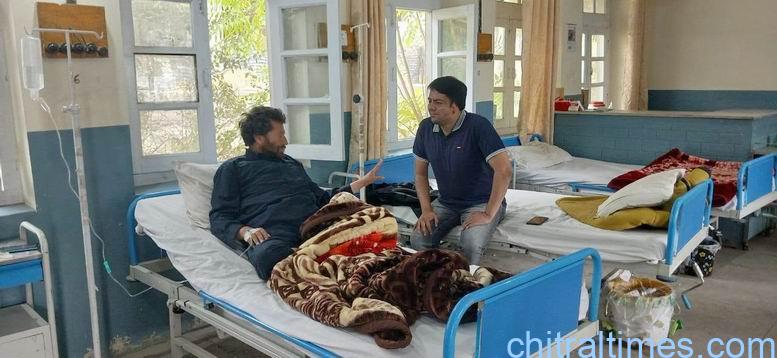 اپر چترال؛ موڑکہو روڈ میں تعمیراتی کام کی سست روی کے خلاف بھوک ہڑتالی محمد علی شاہ صدیقی کی حالت بہتر، مذید علاج جاری