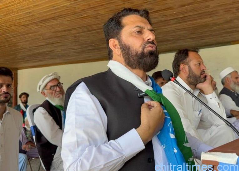 سانحہ سوات کے ذمہ داراور دس کروڑ روپے کے صرف بسکٹ کھاجانے والے، کوہستان میں 40ارب روپے کرپشن کےاسکینڈل میں ملوث حکمرانوں سے عوام کو آزاد کرانے کیلئے جماعت اسلامی نے چارنکاتی پروگرام کاآغاز کیا ہے۔ عنایت اللہ خان 