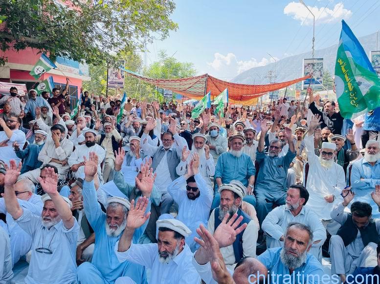 chitraltimes jamat islami protest rally against petrolium levy 3