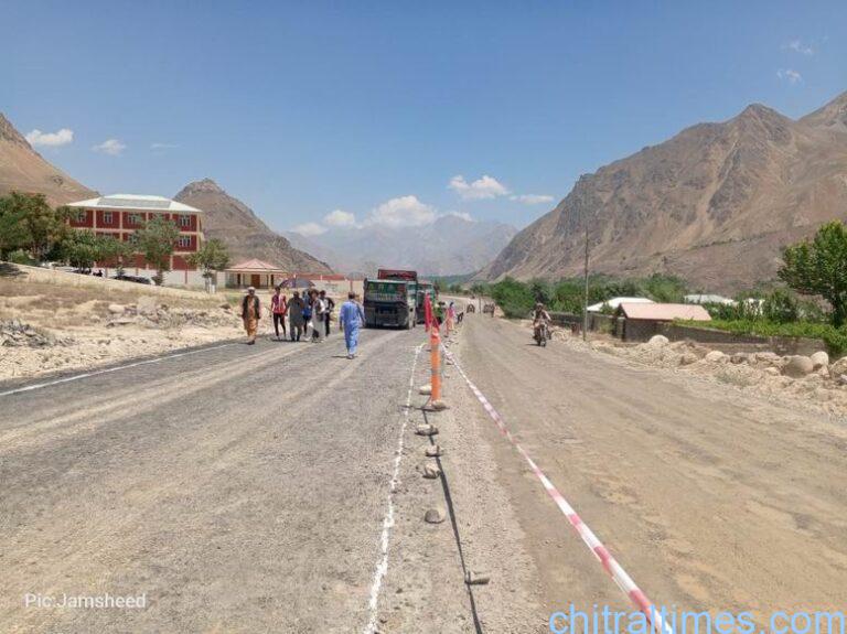 chitraltimes junali kuch road asphalt work started 3