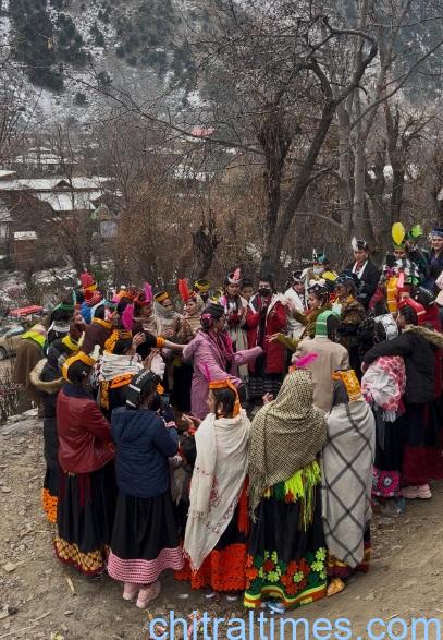 Chitral Times - The voice of Chitral | کالاش قبیلے کا مذہبی تہوار چاوموس کا آغاز، انتظامات کا جائزہ لینے کیلئے ڈپٹی کمشنر لوئیر چترال کے زیر صدارت اجلاس chitraltimes kalash festival chomas arrangement 1