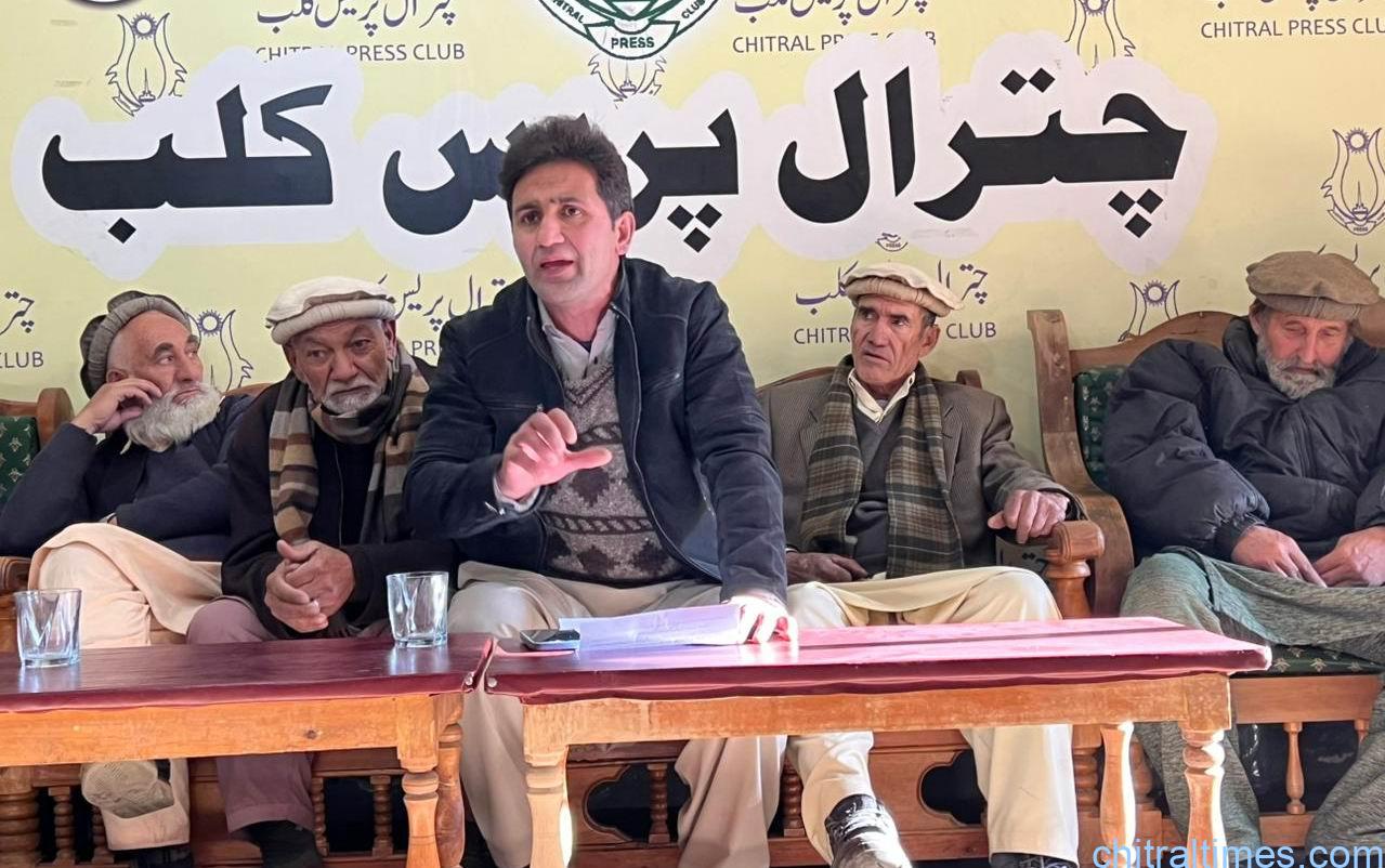 کالاش ویلیز ڈیویلپمنٹ اتھارٹی کے خلاف پشاور ہائی کورٹ میں فیصلہ آنے تک اس کے تمام ترقیاتی اور غیر ترقیاتی کاموں پر پابندی لگادی جائے۔ پریس کانفرنس